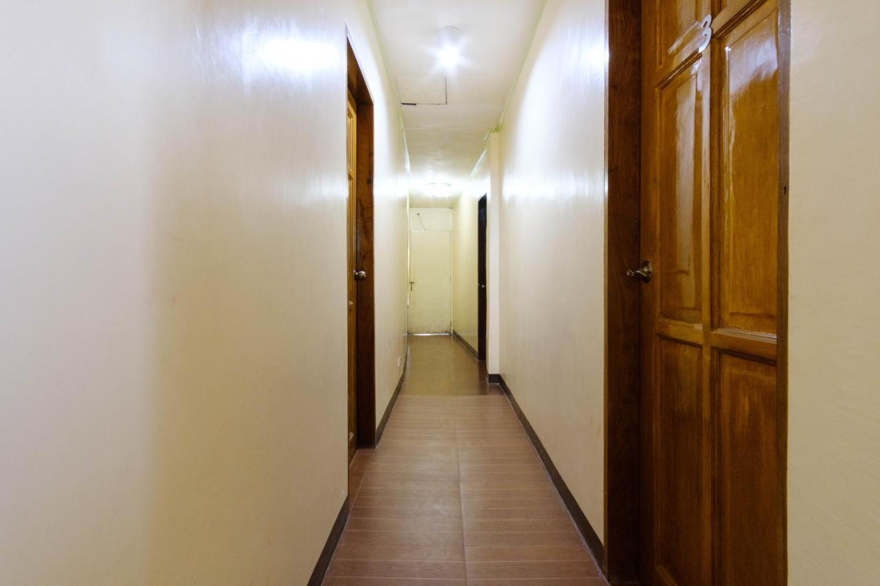 Reddoorz @ Poblacion 6 科隆 外观 照片